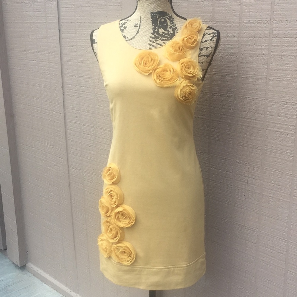 Sz S Esley Mustard Colored Dress With Flowers